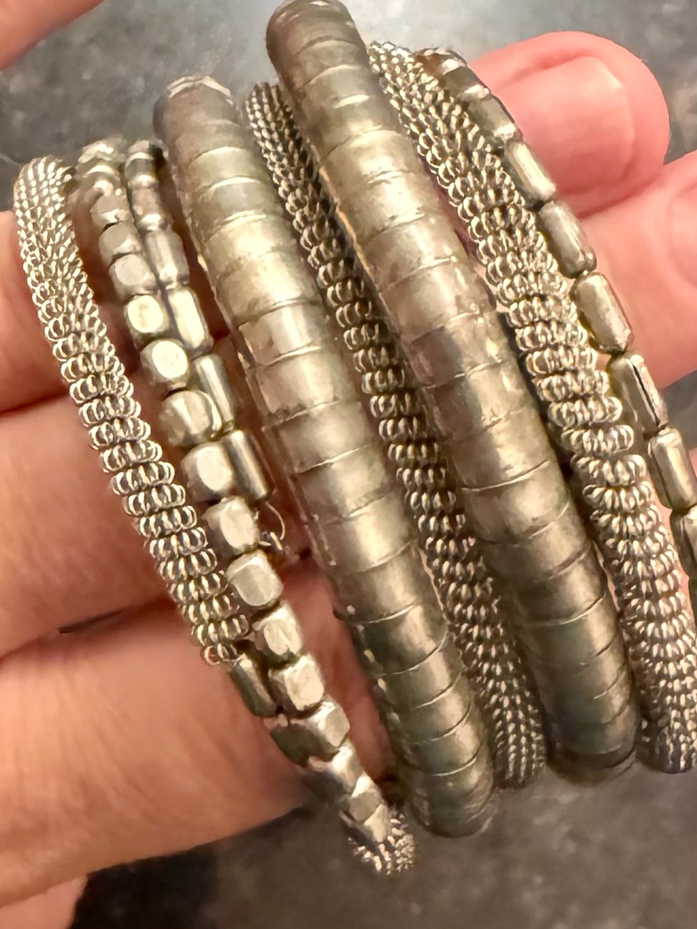 Bracelets & Bangles - Picture 2 of 6